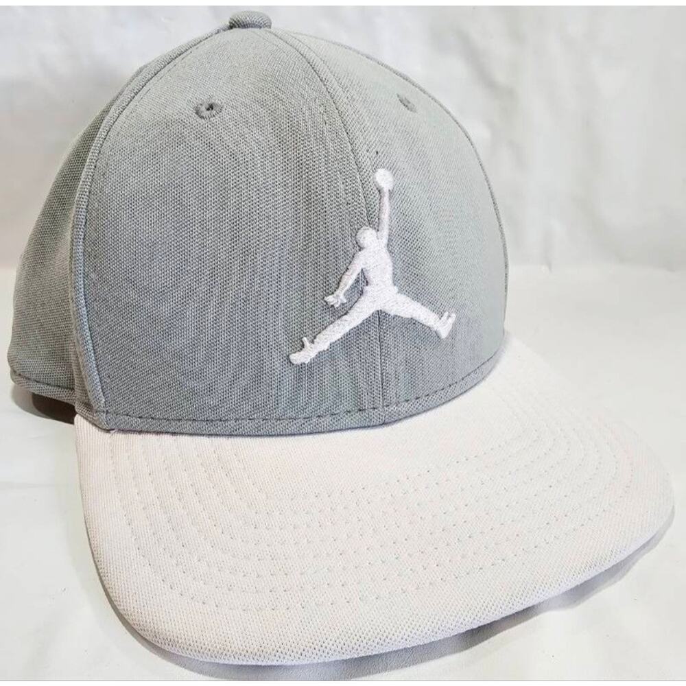 Jordan Jumpman Pro Logo Snapback Hat Flat Brim Embroidered Cap Gray/White